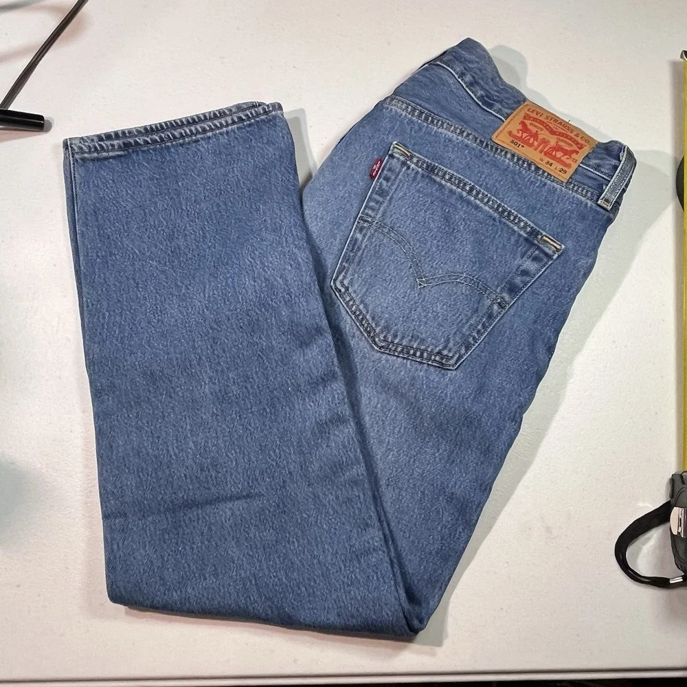 Levi's 501 Jeans Men's 34x29 Blue‎ Denim Straight Leg Button Fly EUC